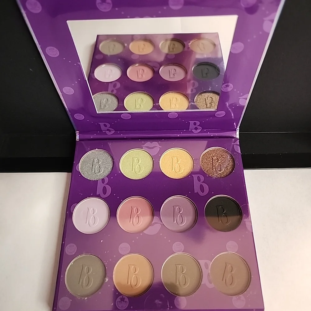 Set of 2 Bratz Eyeshadow Palette Shimmer Matte 24 Color with Mirror Taste Beauty